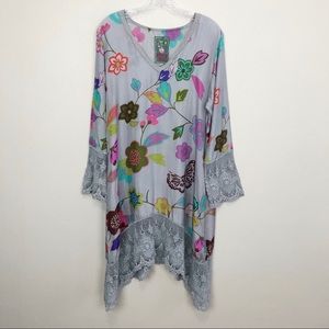 Johnny Was 100% Silk Floral Dress Gray Crochet Trim V-Neck Size Medium M